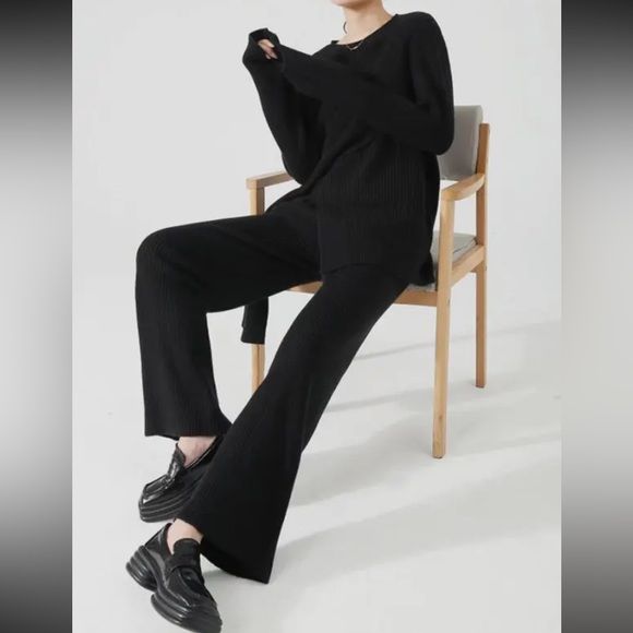 ShopEvelynne Sweaters - 21 Knit Loose Fit knit Pants and Tunic Chic Set